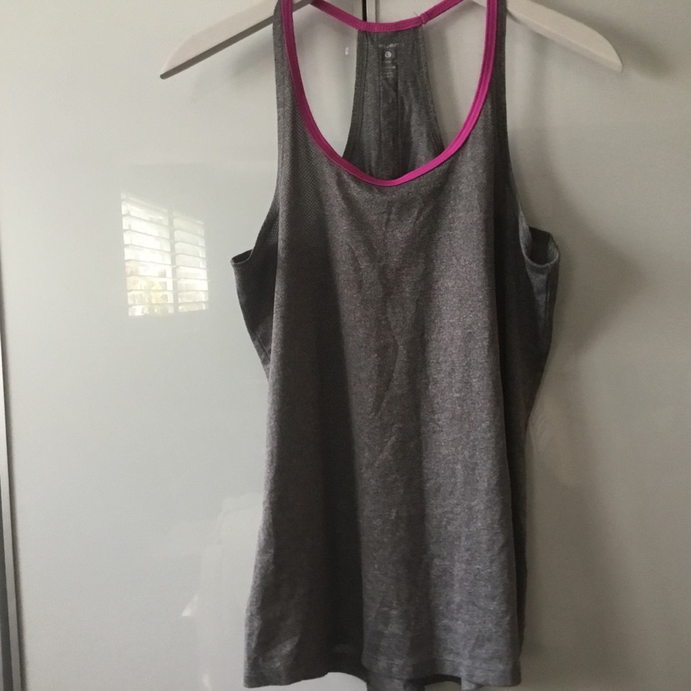 Layer 8 Qwick Dry Tank Top Sz L